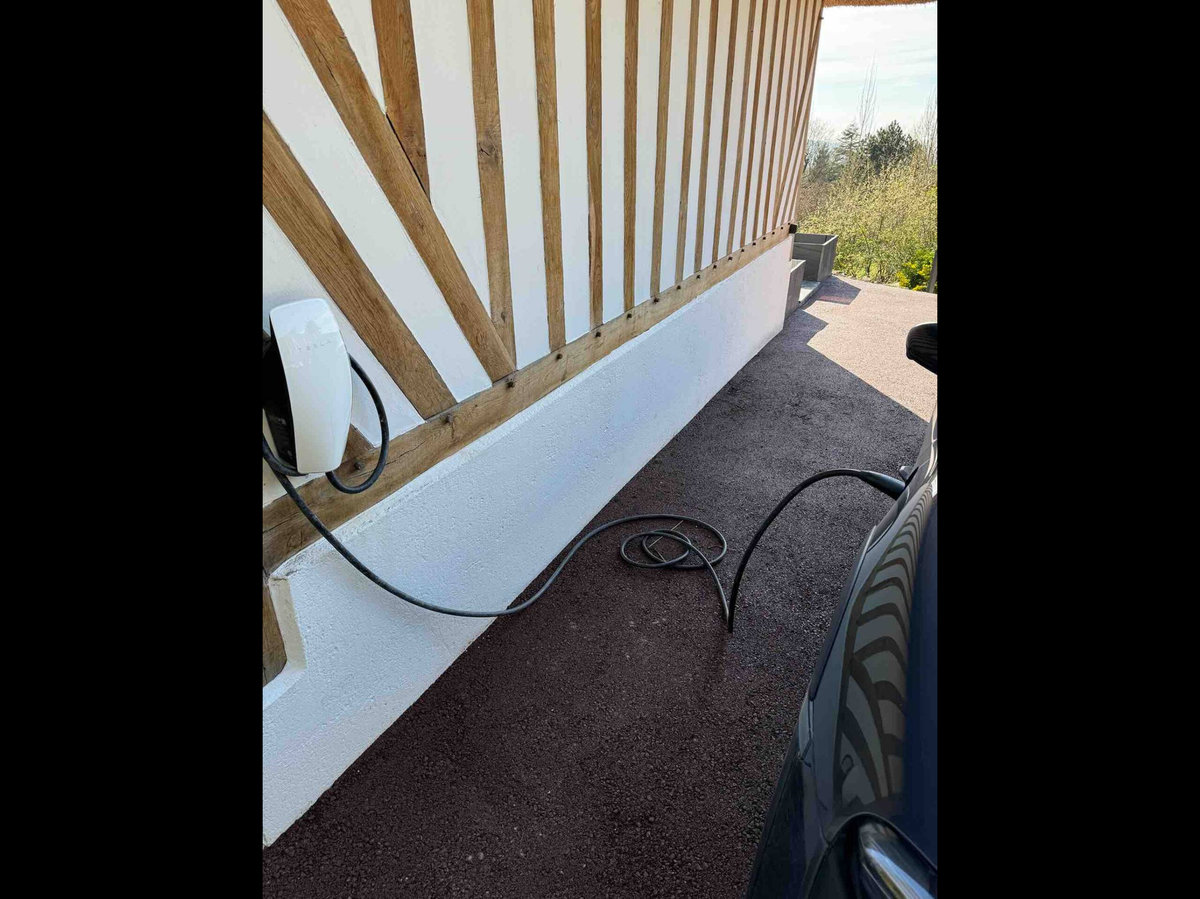 EV charger and useful services at Villa Pier'Art